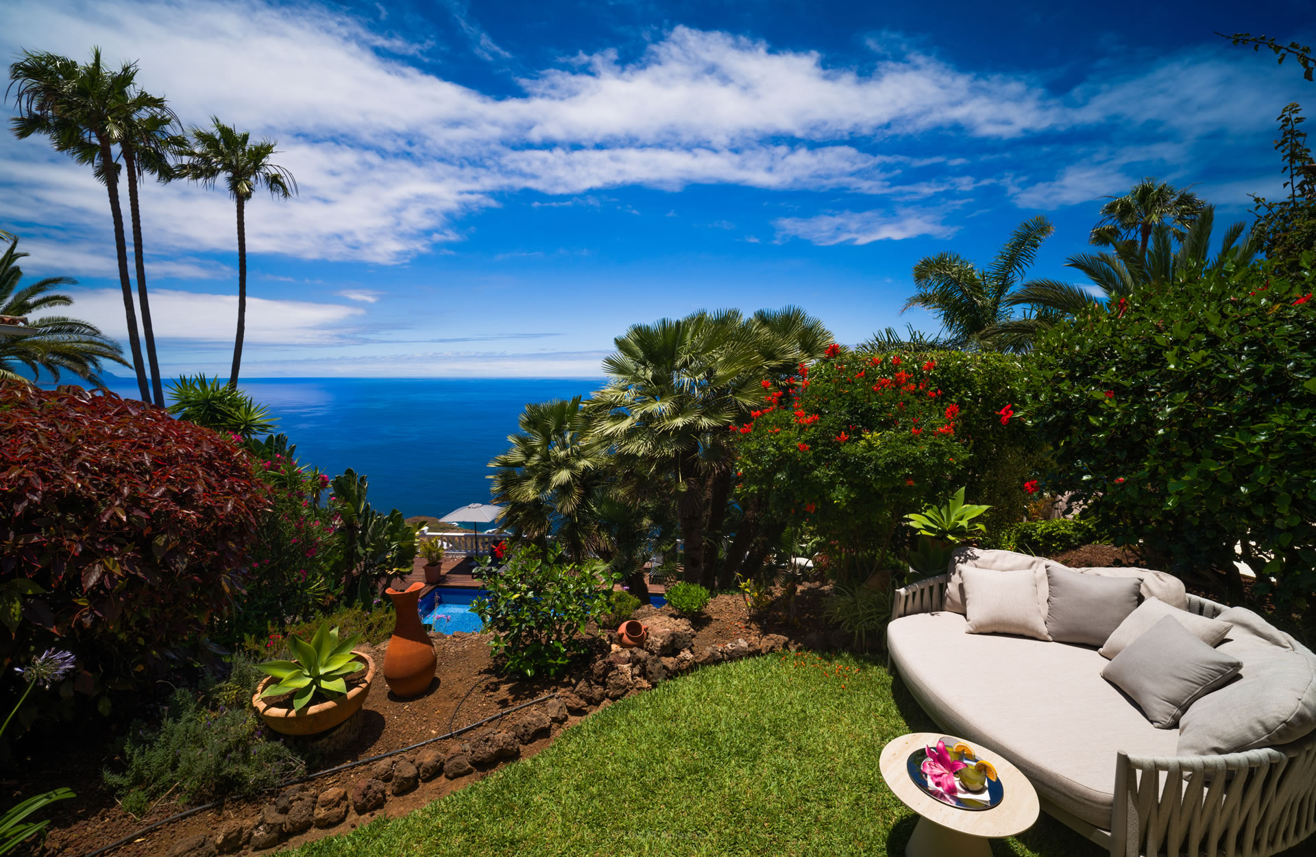 Casa Manolo at Jardin de la Paz: sea view and garden